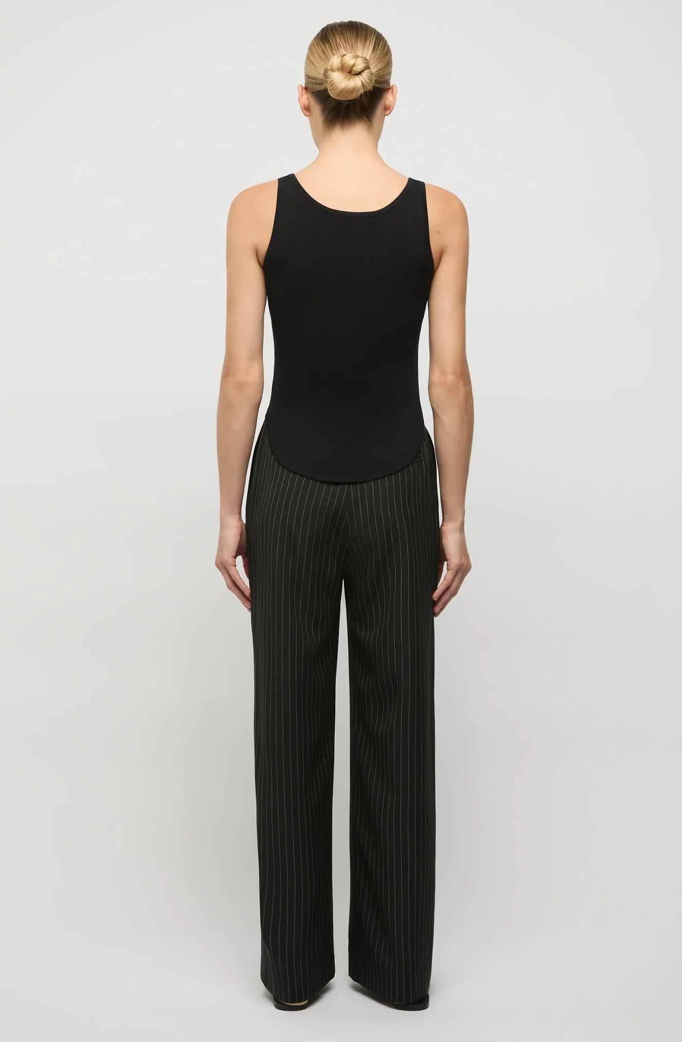 Curved hem Crepe Knit Top BLACK - Image 4