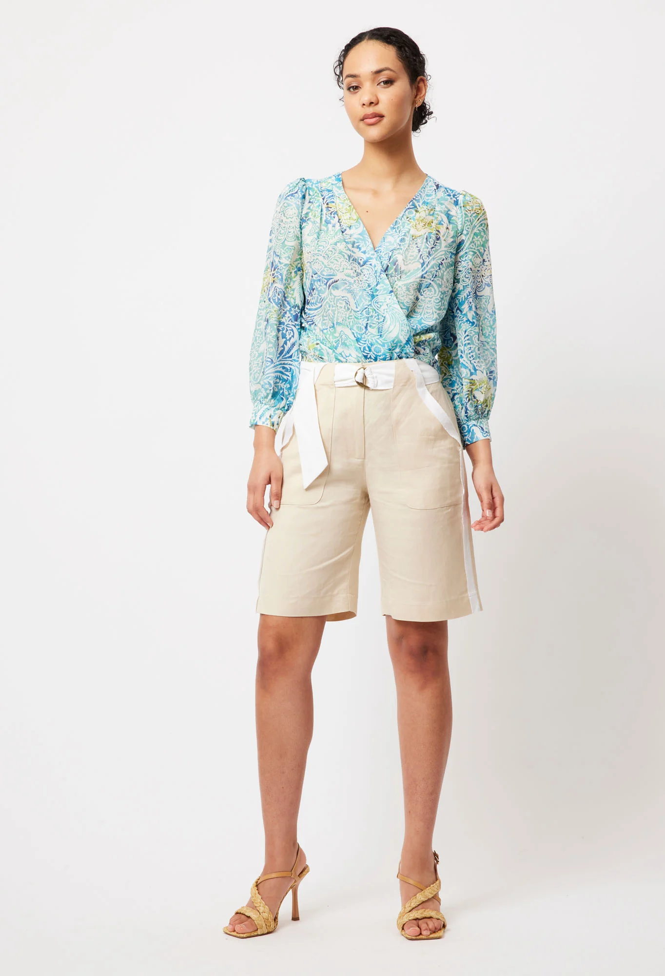 Elysian Linen / Viscose Shorts in Linen - Image 4