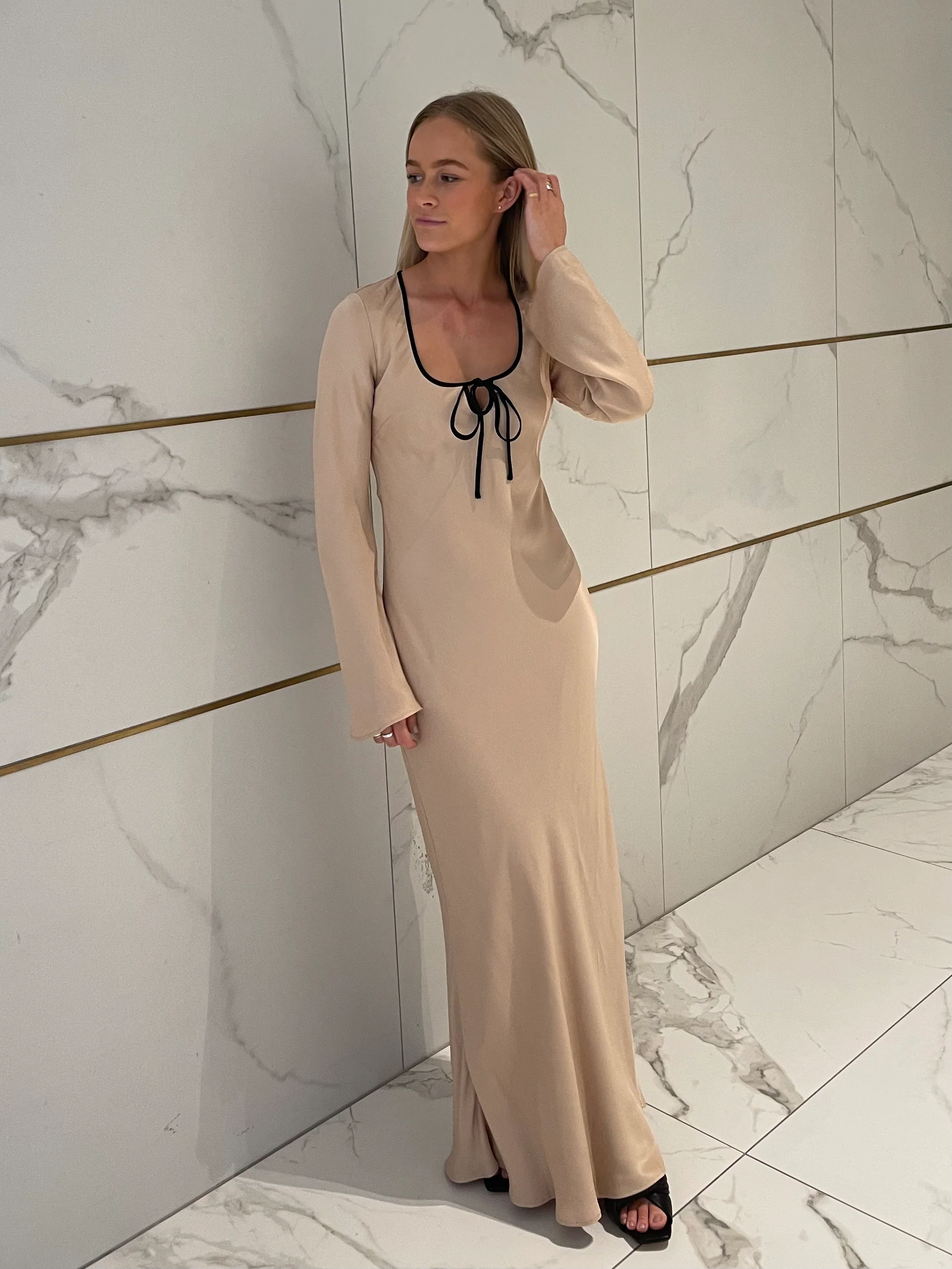 Gwyneth Long Sleeve Maxi Dress Biscotti - Image 7