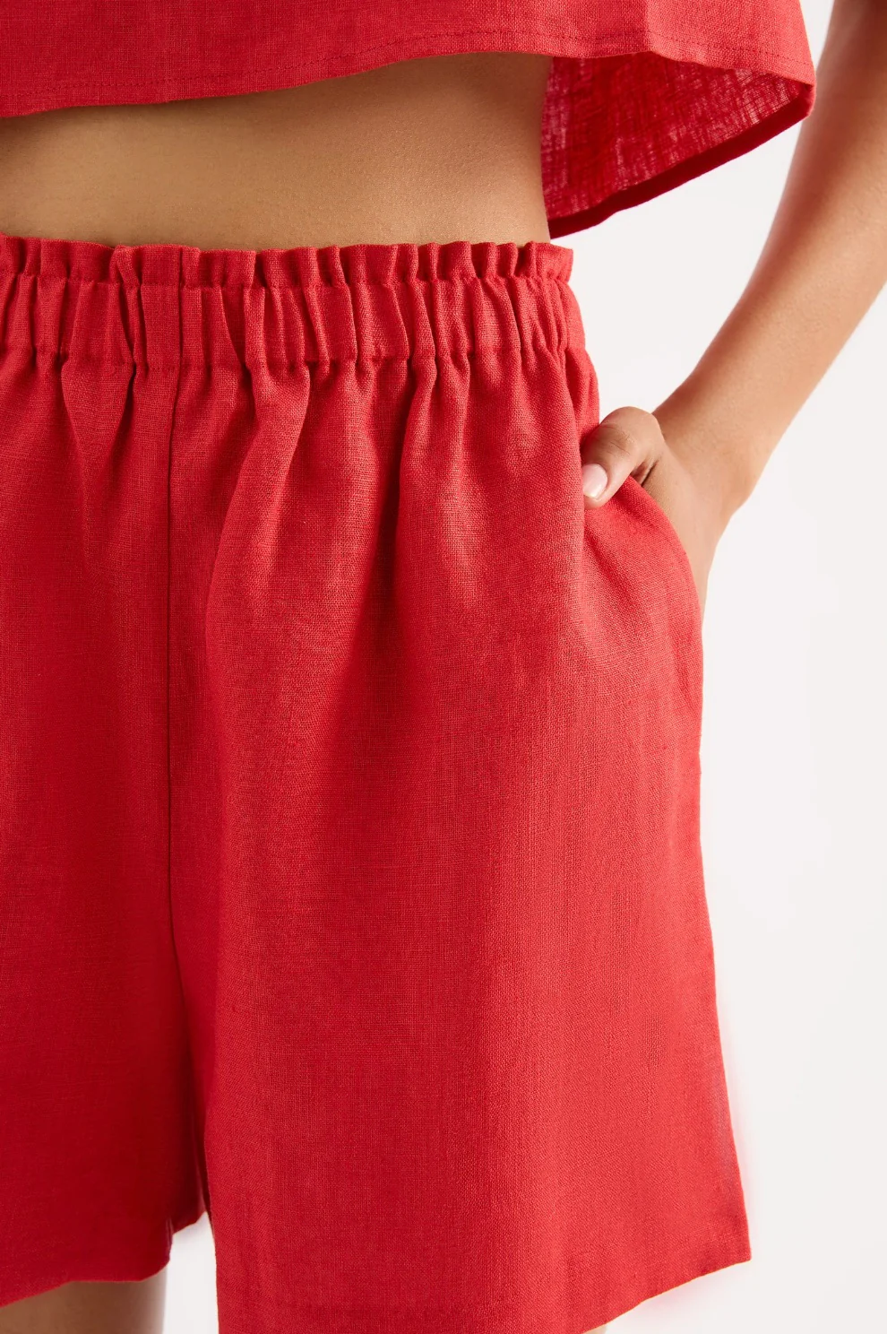 Ingrid Linen Short CHILLI - Image 5