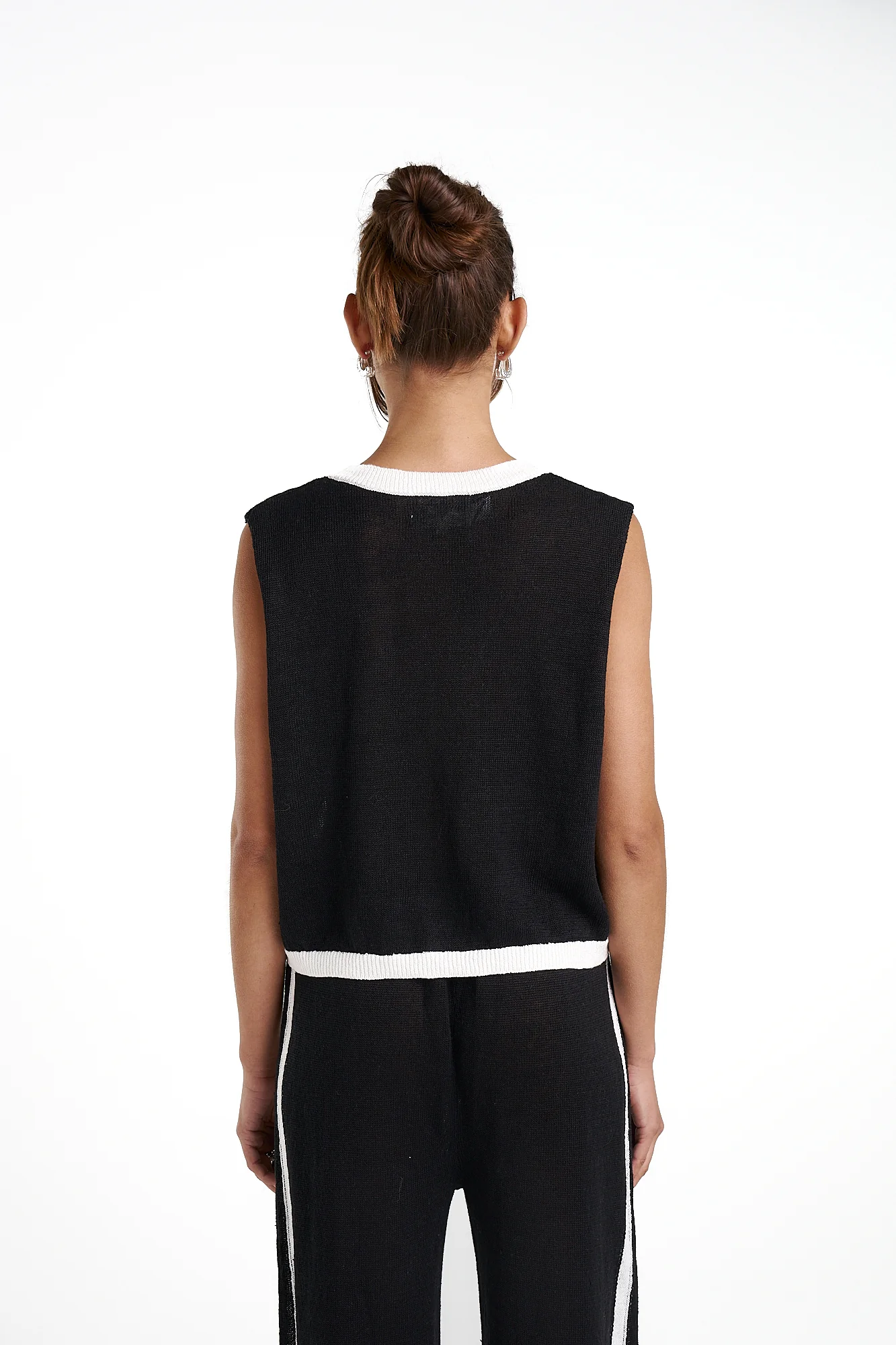 Knit Sleeveless Cardi BLACK/CREAM - Image 5