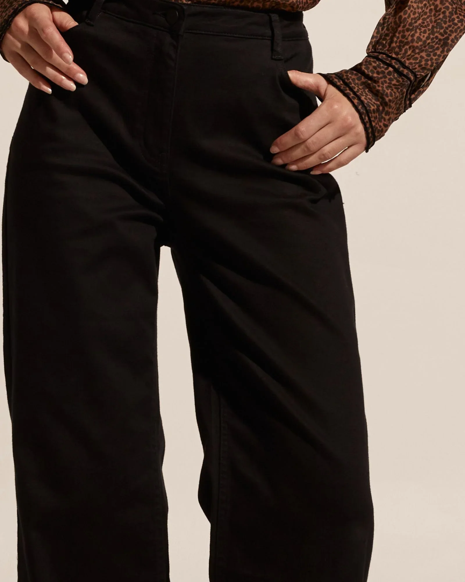 Magnet Jean Black Denim - Image 5