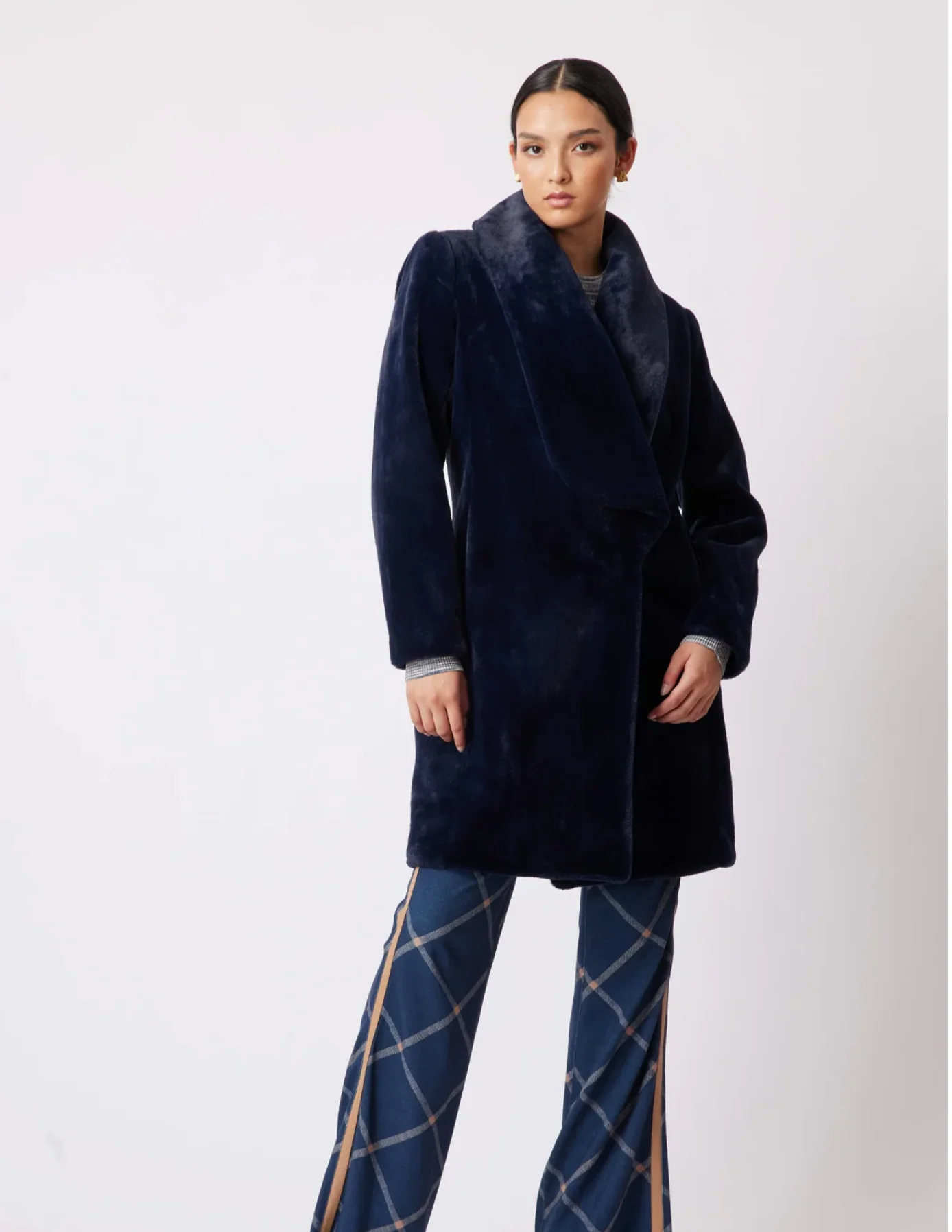 Serena Faux Fur Coat Navy - Image 3