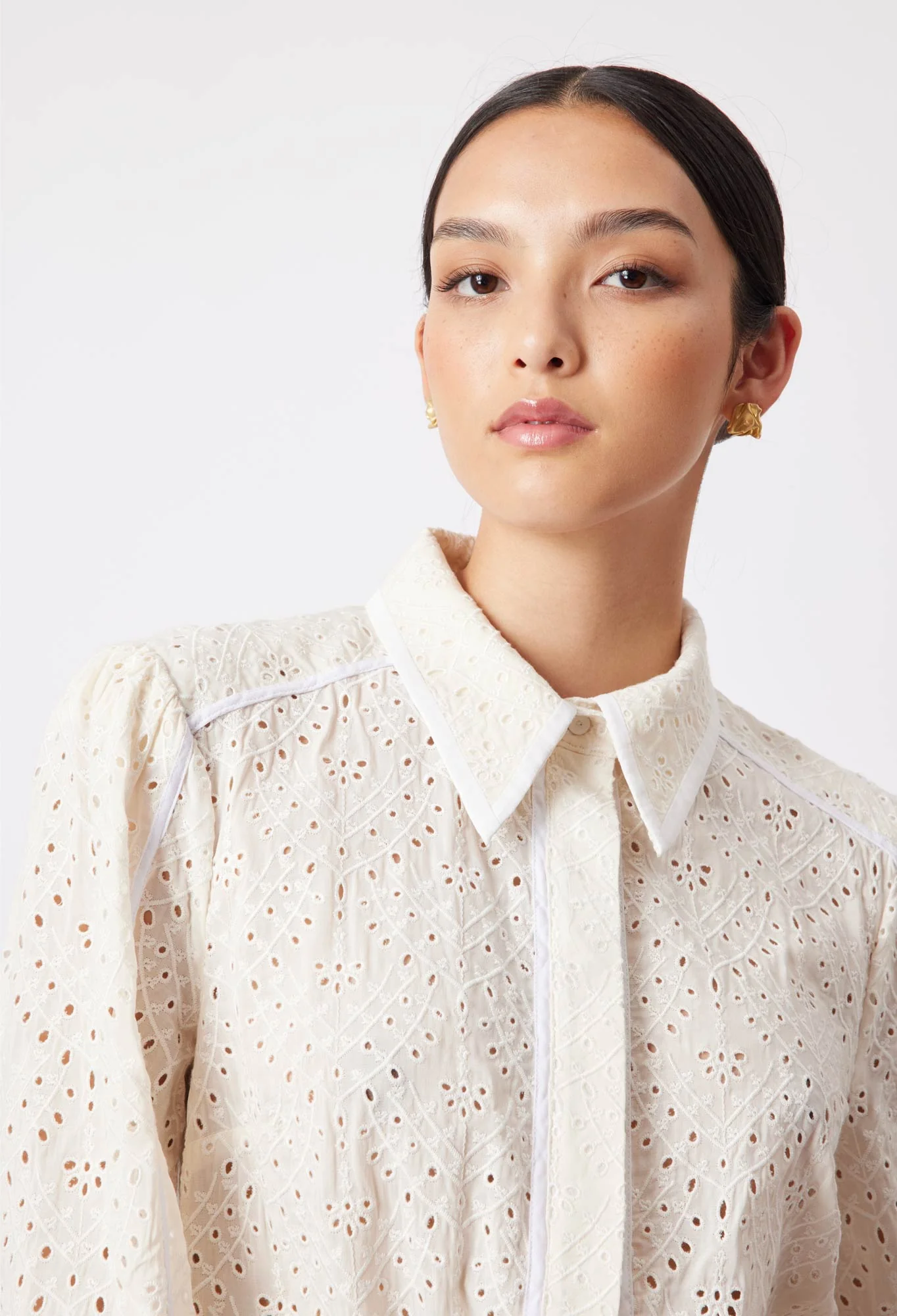 Tallitha Broderie Shirt In Alabaster - Image 7
