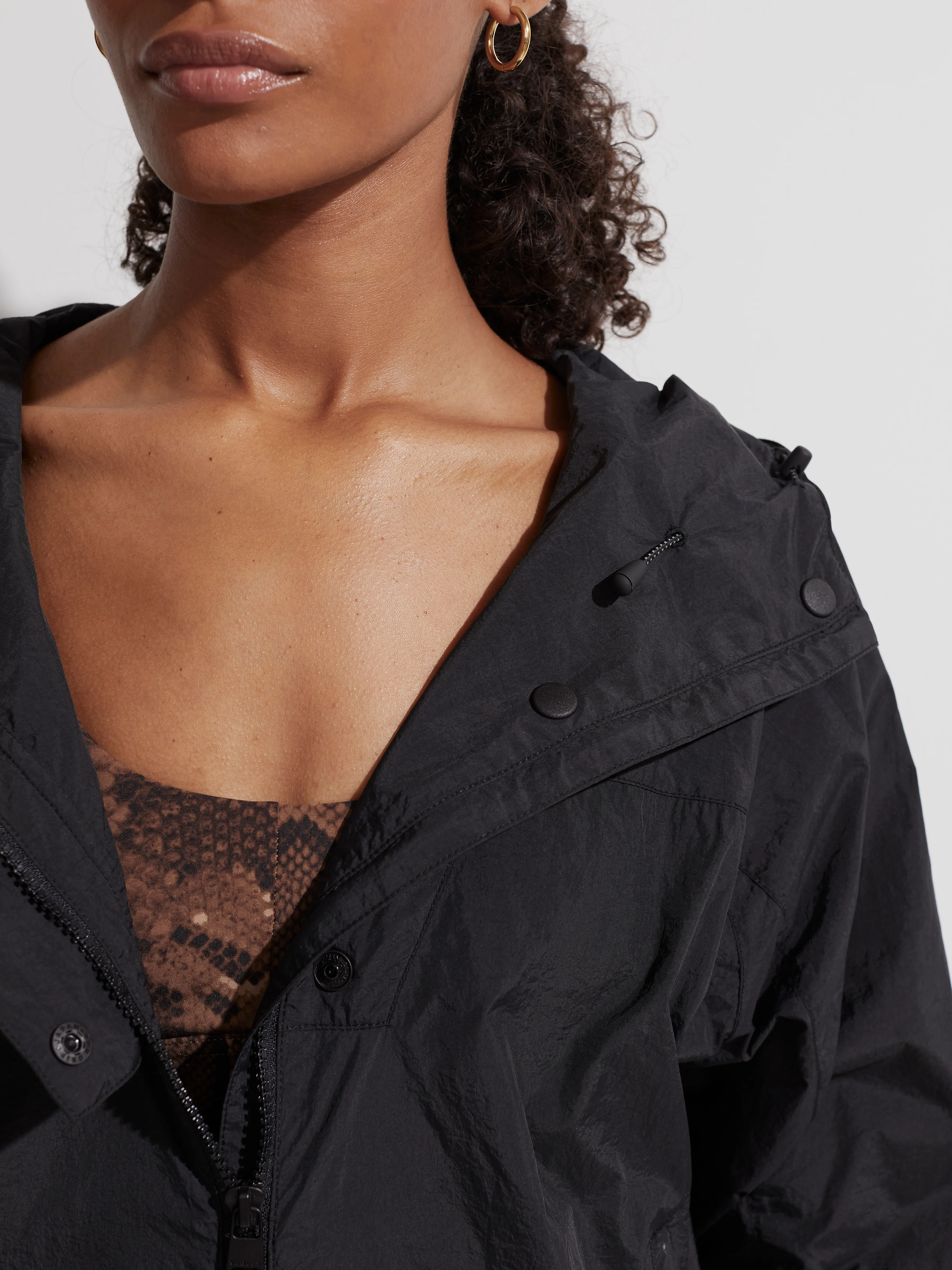 Terrace Windbreaker Black - Image 7