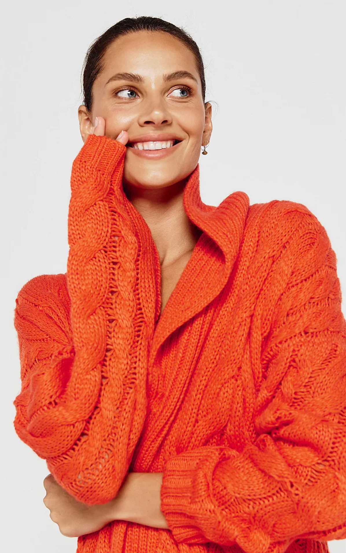 Tessa Cable Kit Cardigan FLAME - Image 5