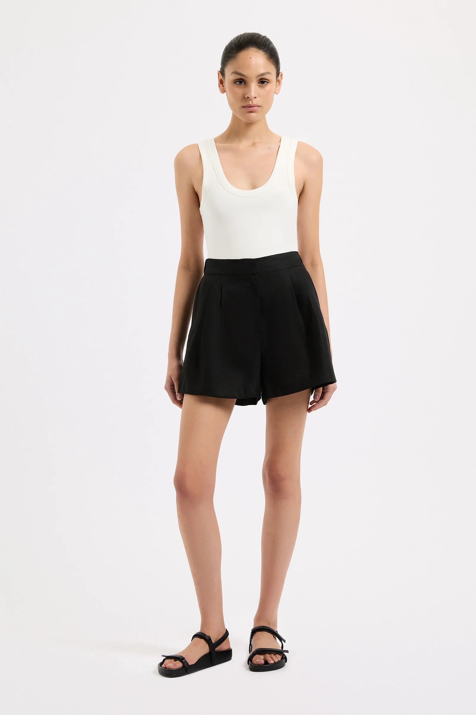 Thilda Tailored Short BLACK - Image 4