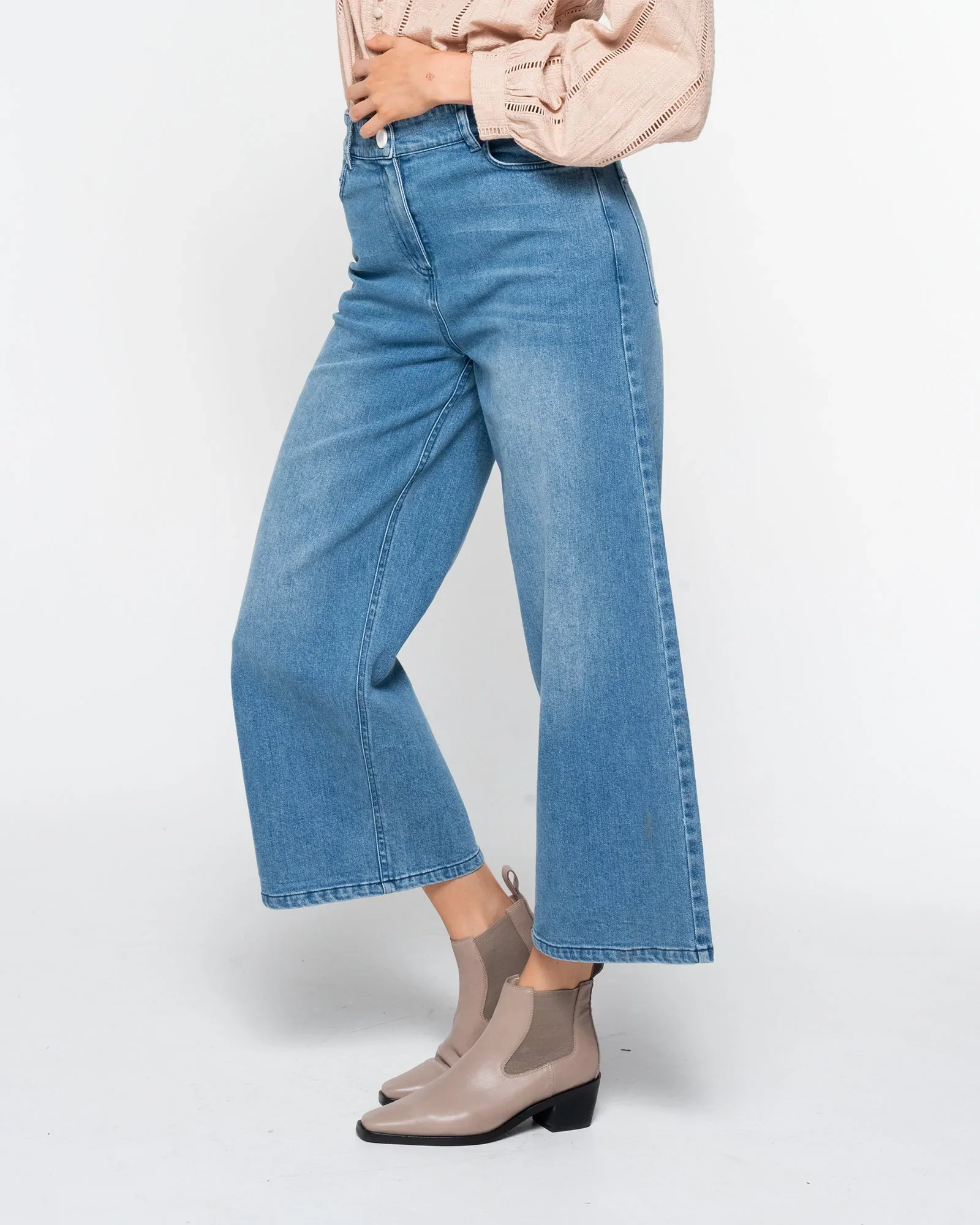 Vantage Jean Washed Blue - Image 3